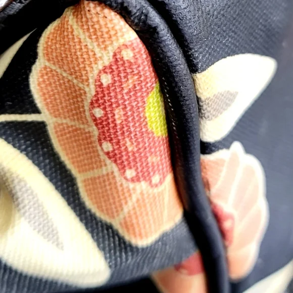 Petunia Pickle Bottom Diaper Bag lg backpack & shoulder bag peach/black floral